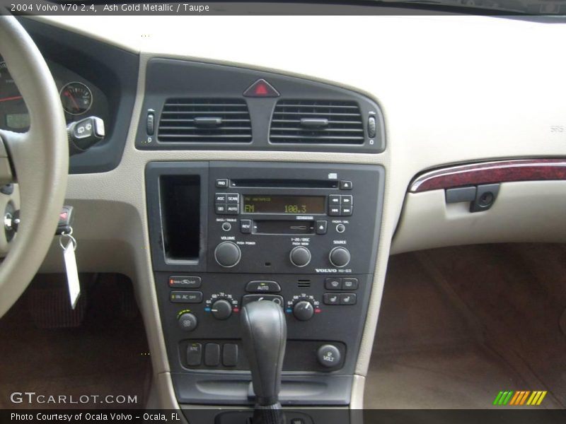 Ash Gold Metallic / Taupe 2004 Volvo V70 2.4