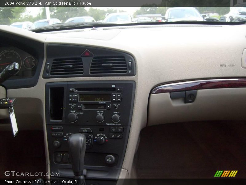 Ash Gold Metallic / Taupe 2004 Volvo V70 2.4
