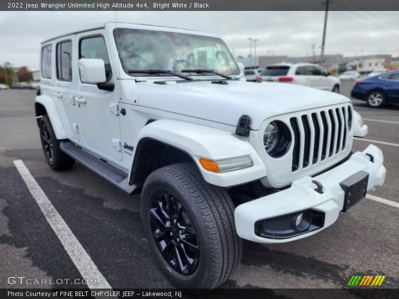 Front 3/4 View of 2022 Wrangler Unlimited High Altitude 4x4
