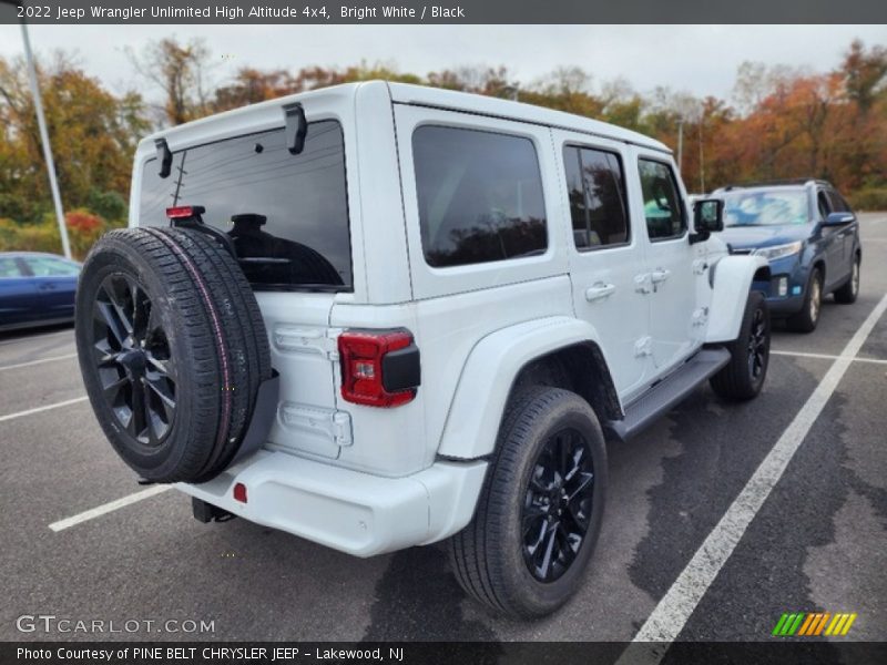 Bright White / Black 2022 Jeep Wrangler Unlimited High Altitude 4x4