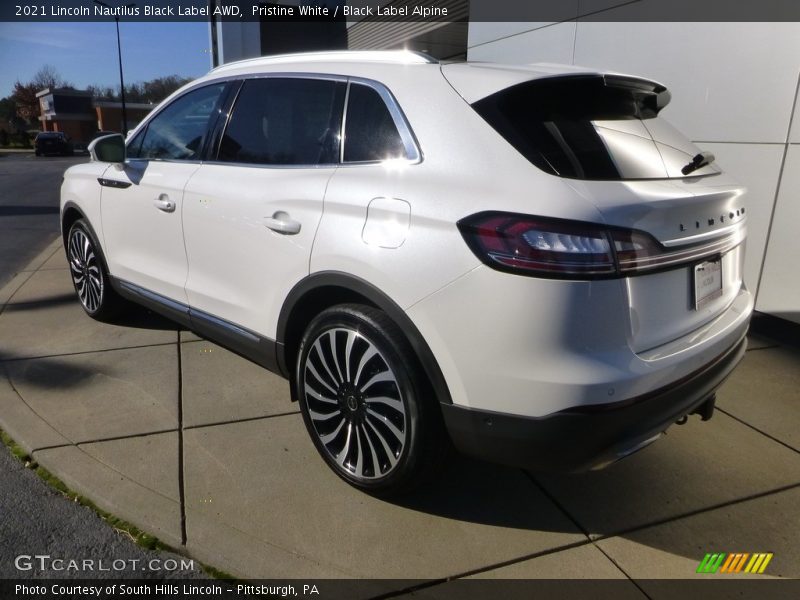 Pristine White / Black Label Alpine 2021 Lincoln Nautilus Black Label AWD