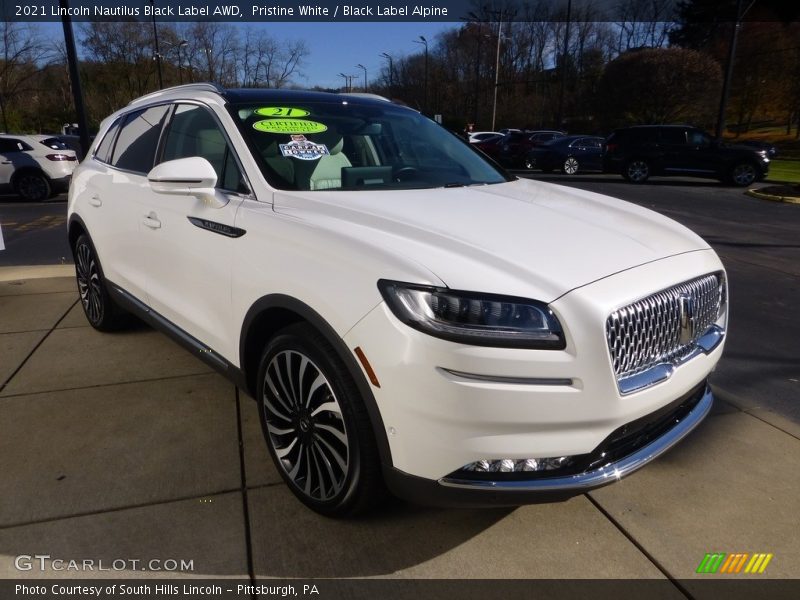 Front 3/4 View of 2021 Nautilus Black Label AWD