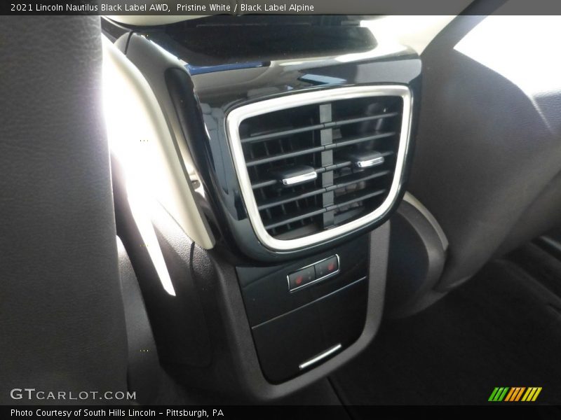 Pristine White / Black Label Alpine 2021 Lincoln Nautilus Black Label AWD