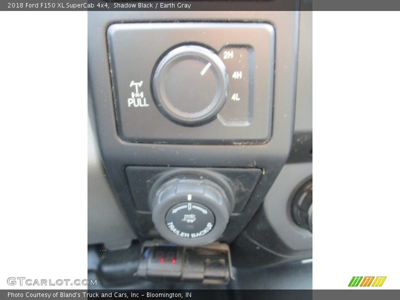 Shadow Black / Earth Gray 2018 Ford F150 XL SuperCab 4x4