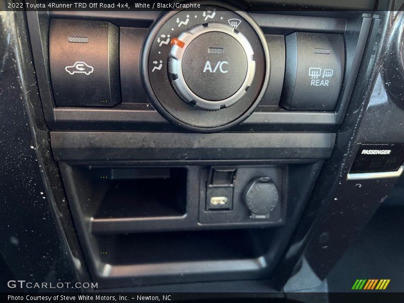 Controls of 2022 4Runner TRD Off Road 4x4