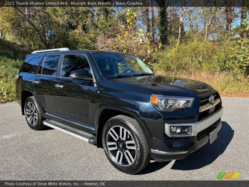 Front 3/4 View of 2022 4Runner Limited 4x4