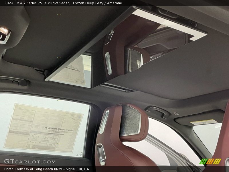 Sunroof of 2024 7 Series 750e xDrive Sedan