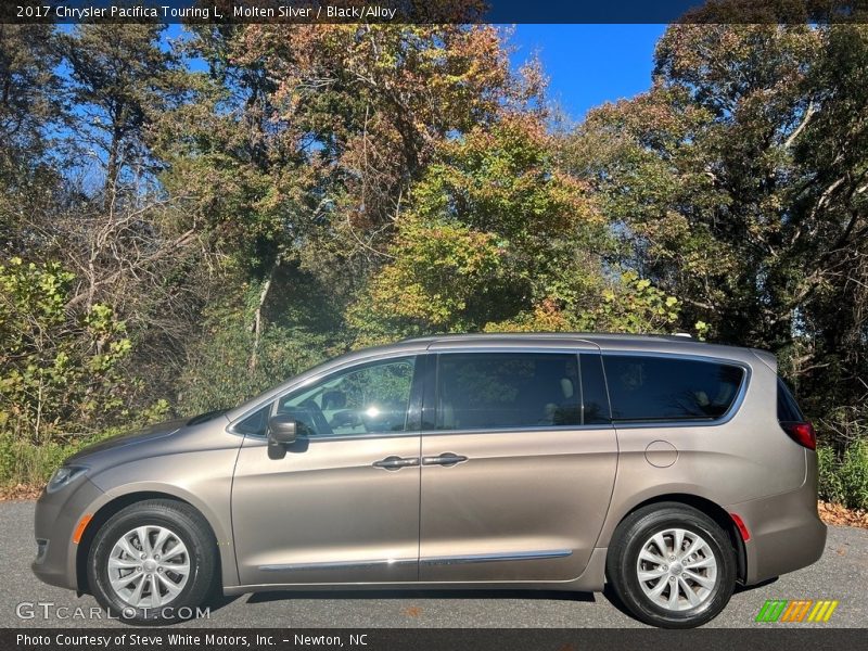 Molten Silver / Black/Alloy 2017 Chrysler Pacifica Touring L