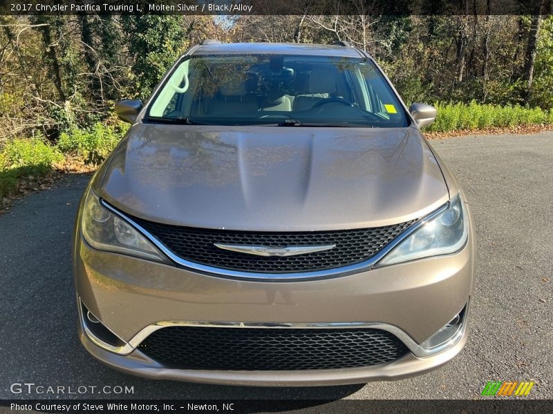 Molten Silver / Black/Alloy 2017 Chrysler Pacifica Touring L
