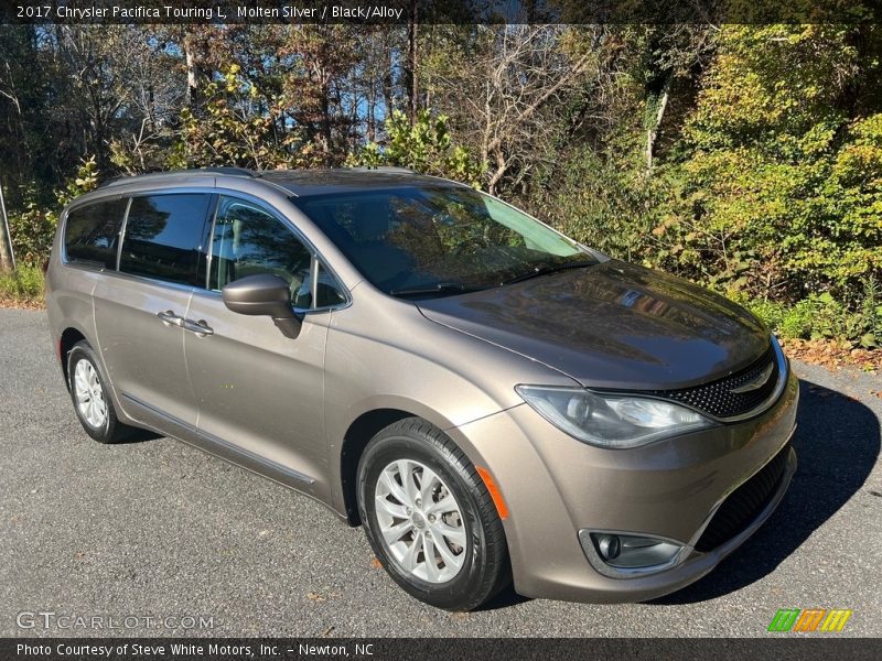 Molten Silver / Black/Alloy 2017 Chrysler Pacifica Touring L