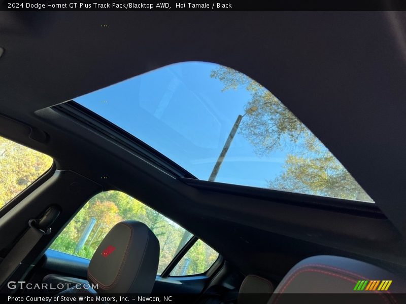 Sunroof of 2024 Hornet GT Plus Track Pack/Blacktop AWD