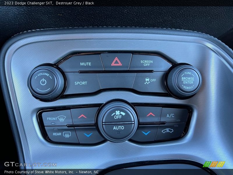 Controls of 2023 Challenger SXT