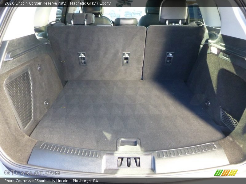  2020 Corsair Reserve AWD Trunk