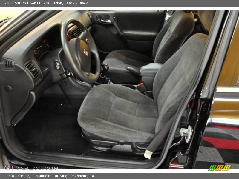 Black / Black 2002 Saturn L Series L200 Sedan