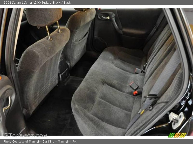 Black / Black 2002 Saturn L Series L200 Sedan