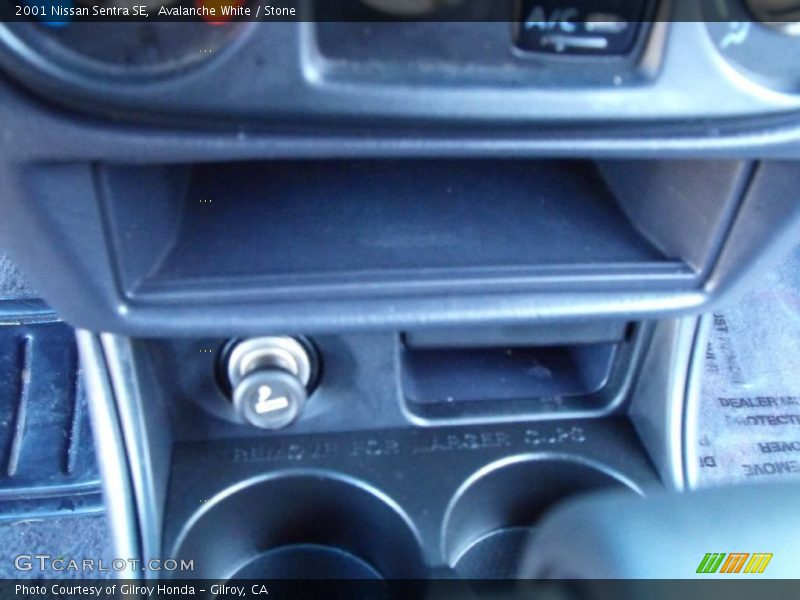 Avalanche White / Stone 2001 Nissan Sentra SE