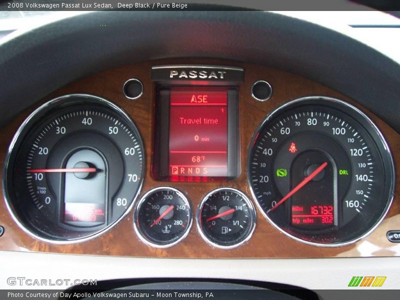 Deep Black / Pure Beige 2008 Volkswagen Passat Lux Sedan