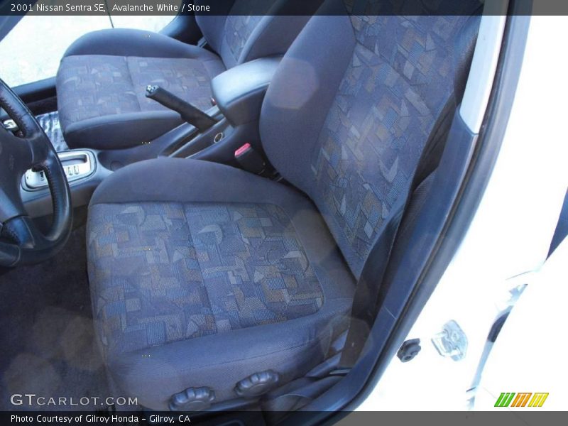 Avalanche White / Stone 2001 Nissan Sentra SE