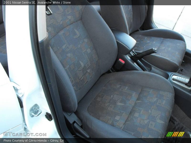 Avalanche White / Stone 2001 Nissan Sentra SE
