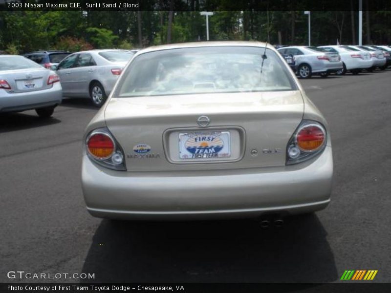 Sunlit Sand / Blond 2003 Nissan Maxima GLE