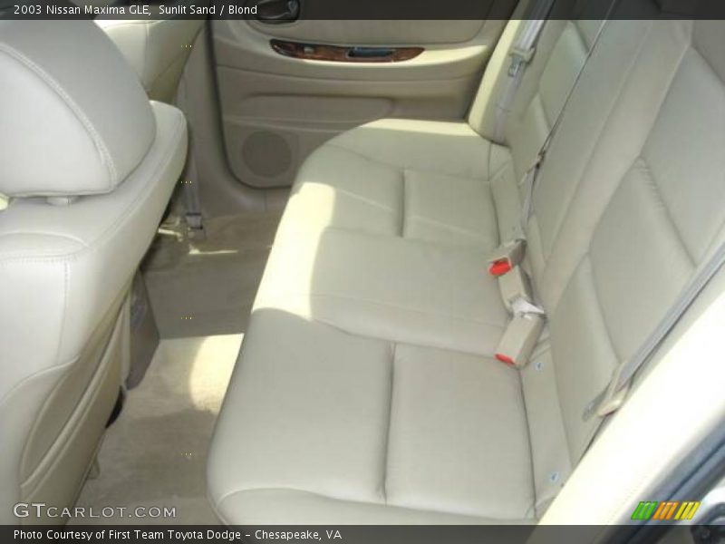 Sunlit Sand / Blond 2003 Nissan Maxima GLE