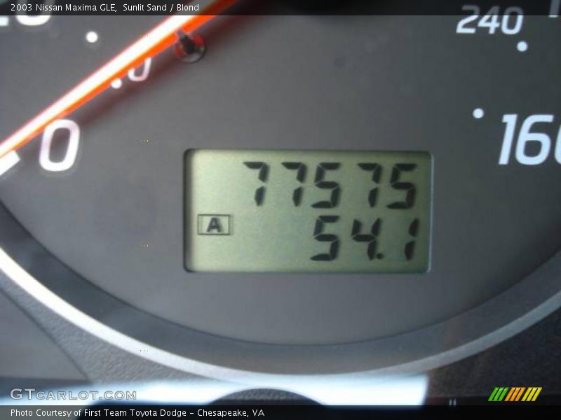 Sunlit Sand / Blond 2003 Nissan Maxima GLE