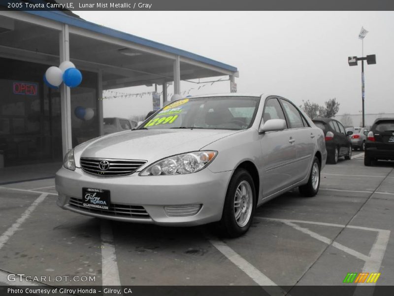 Lunar Mist Metallic / Gray 2005 Toyota Camry LE