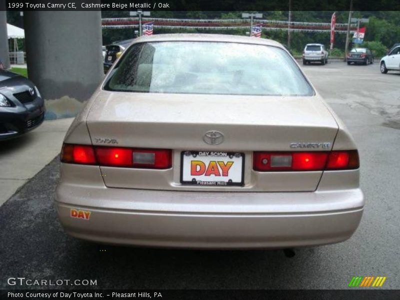 Cashmere Beige Metallic / Oak 1999 Toyota Camry CE
