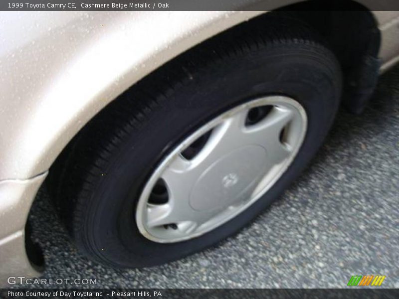 Cashmere Beige Metallic / Oak 1999 Toyota Camry CE