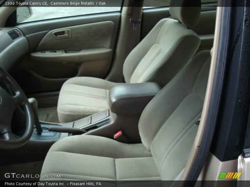 Cashmere Beige Metallic / Oak 1999 Toyota Camry CE