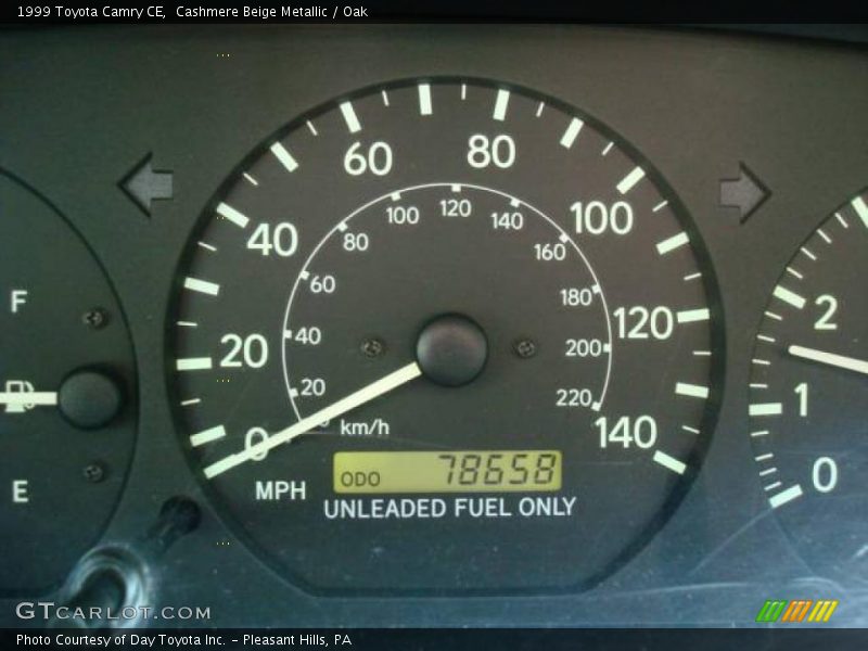Cashmere Beige Metallic / Oak 1999 Toyota Camry CE
