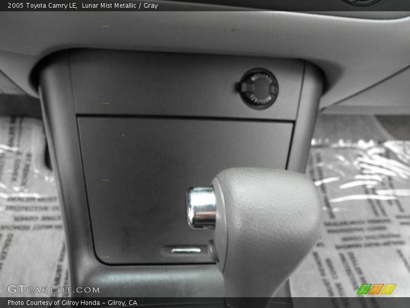 Lunar Mist Metallic / Gray 2005 Toyota Camry LE