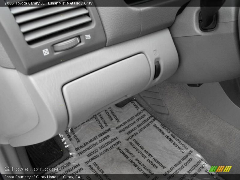 Lunar Mist Metallic / Gray 2005 Toyota Camry LE