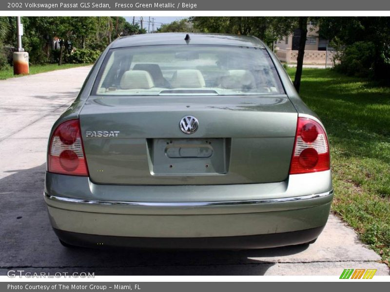 Fresco Green Metallic / Beige 2002 Volkswagen Passat GLS Sedan