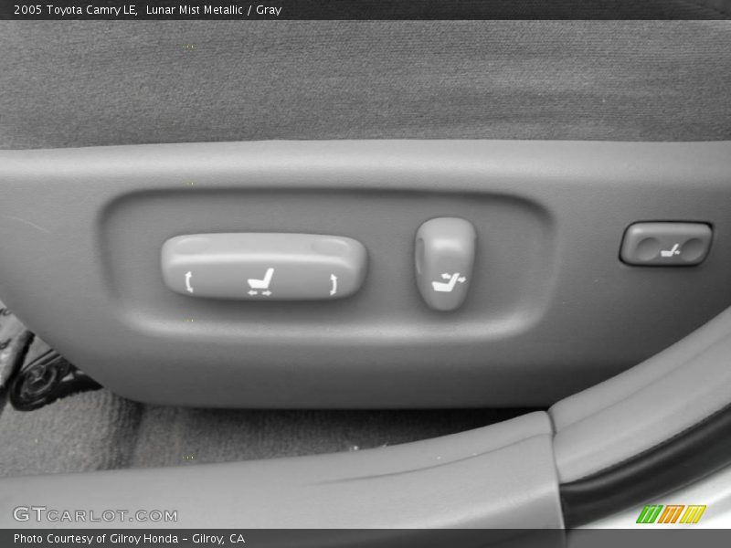 Lunar Mist Metallic / Gray 2005 Toyota Camry LE