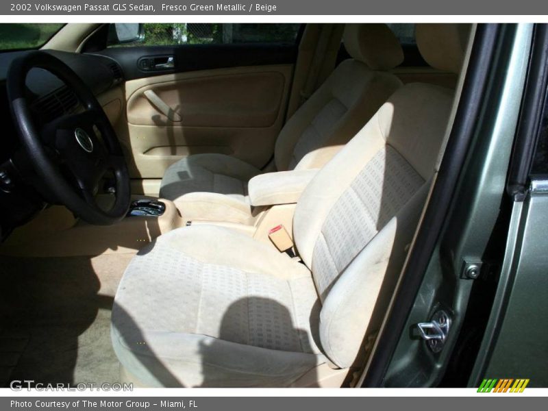 Fresco Green Metallic / Beige 2002 Volkswagen Passat GLS Sedan