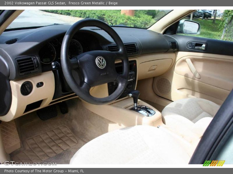 Fresco Green Metallic / Beige 2002 Volkswagen Passat GLS Sedan