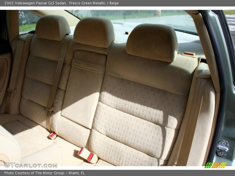 Fresco Green Metallic / Beige 2002 Volkswagen Passat GLS Sedan