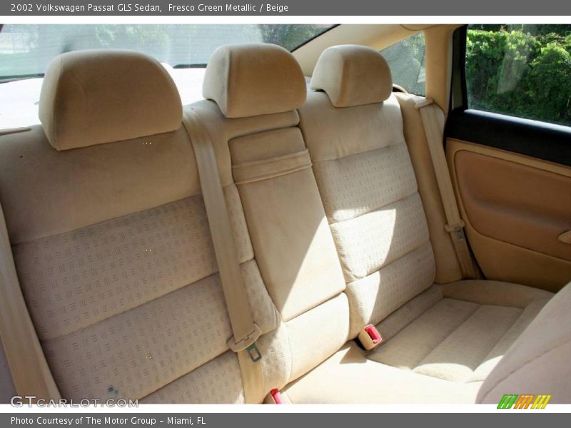 Fresco Green Metallic / Beige 2002 Volkswagen Passat GLS Sedan