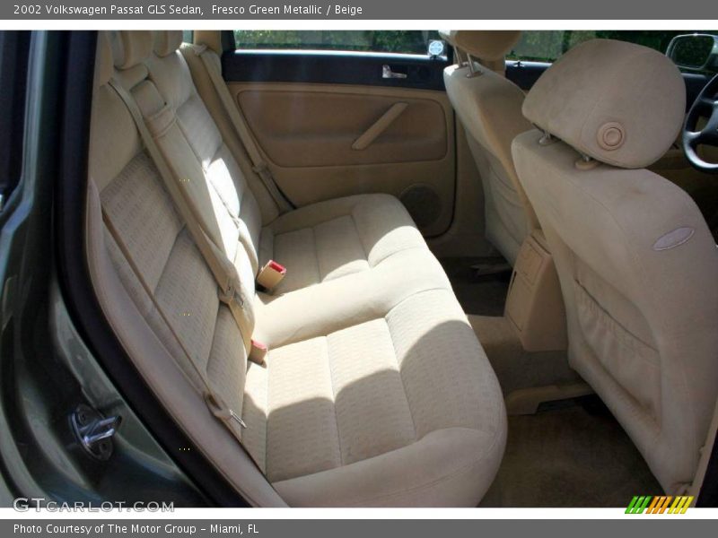 Fresco Green Metallic / Beige 2002 Volkswagen Passat GLS Sedan