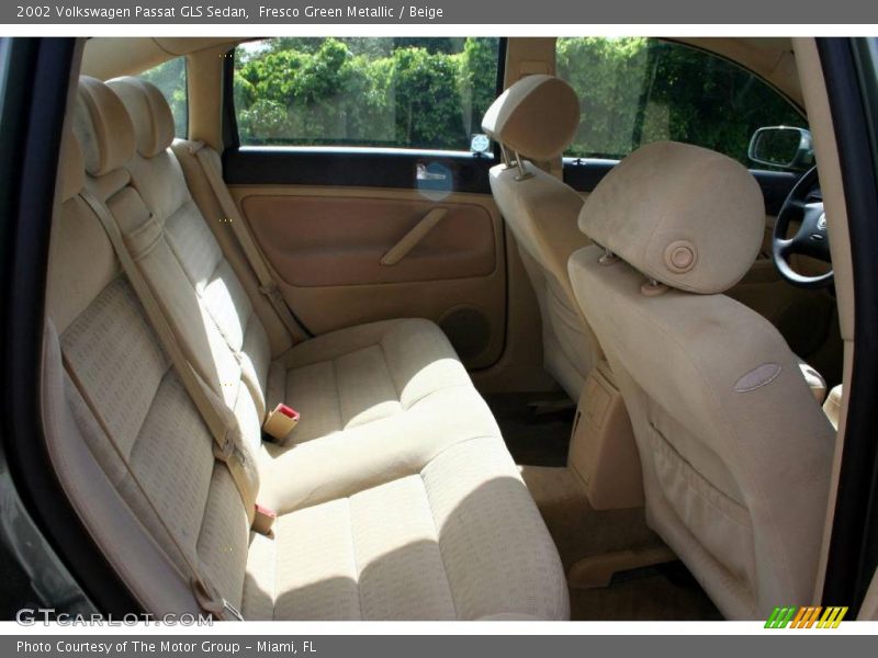 Fresco Green Metallic / Beige 2002 Volkswagen Passat GLS Sedan