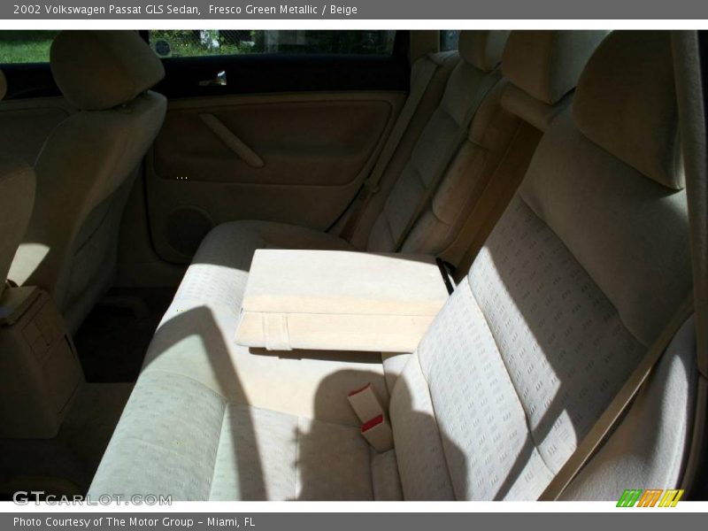 Fresco Green Metallic / Beige 2002 Volkswagen Passat GLS Sedan