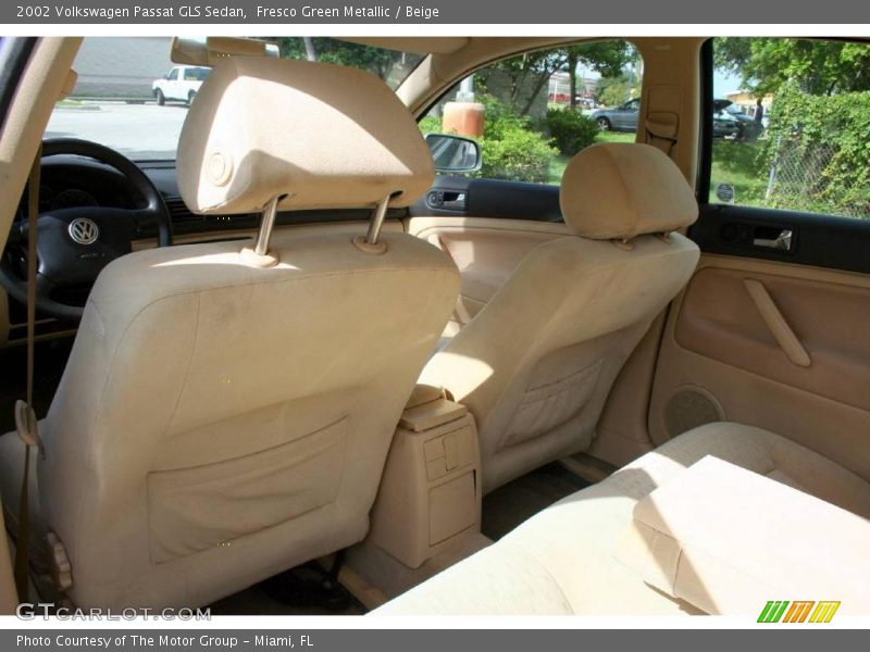 Fresco Green Metallic / Beige 2002 Volkswagen Passat GLS Sedan