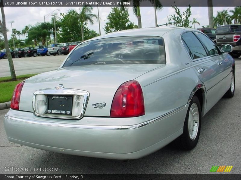 Silver Frost Metallic / Deep Slate Blue 2000 Lincoln Town Car Executive