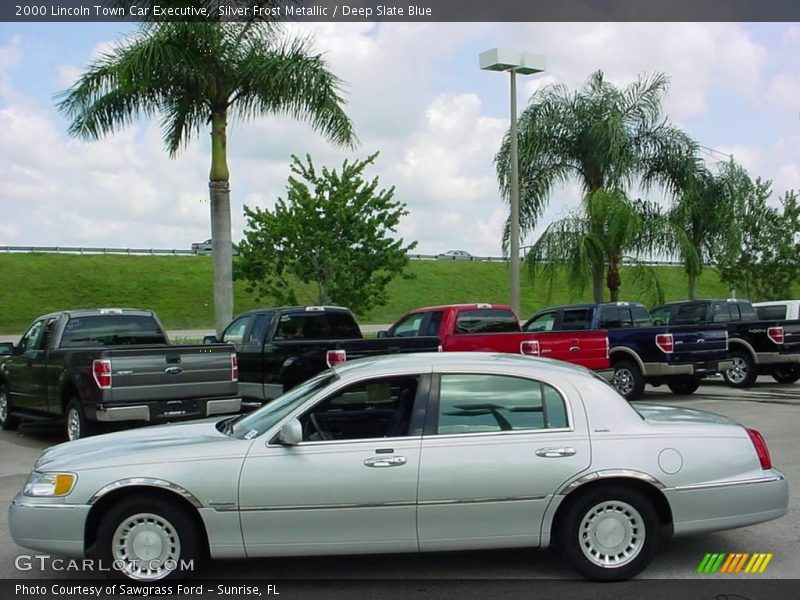 Silver Frost Metallic / Deep Slate Blue 2000 Lincoln Town Car Executive