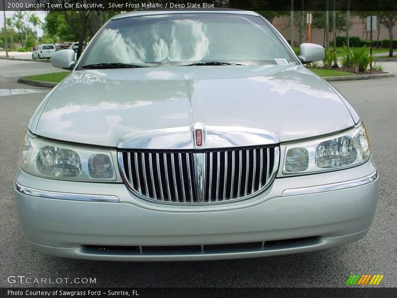 Silver Frost Metallic / Deep Slate Blue 2000 Lincoln Town Car Executive