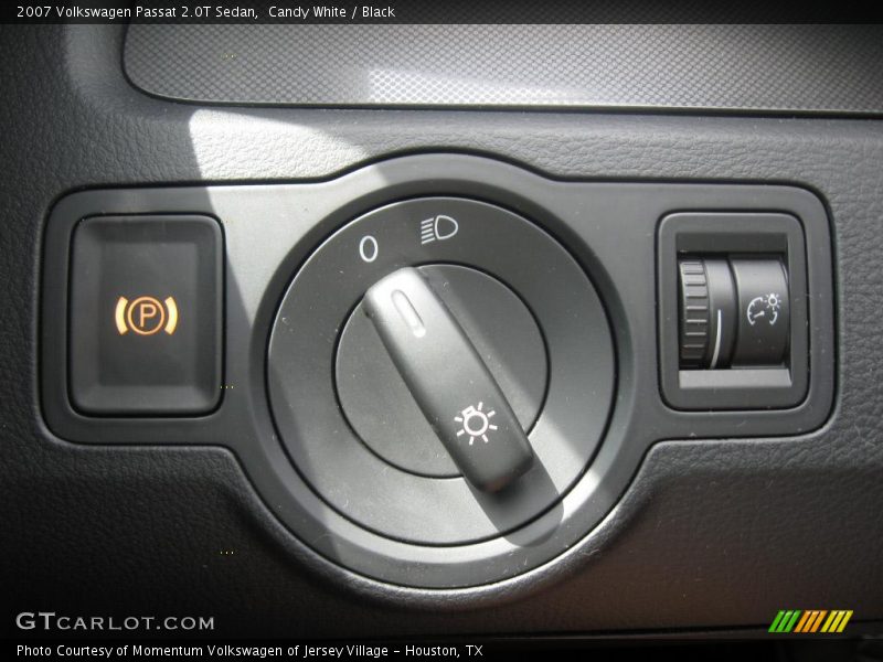 Candy White / Black 2007 Volkswagen Passat 2.0T Sedan