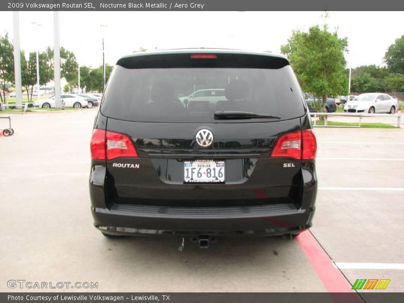 Nocturne Black Metallic / Aero Grey 2009 Volkswagen Routan SEL