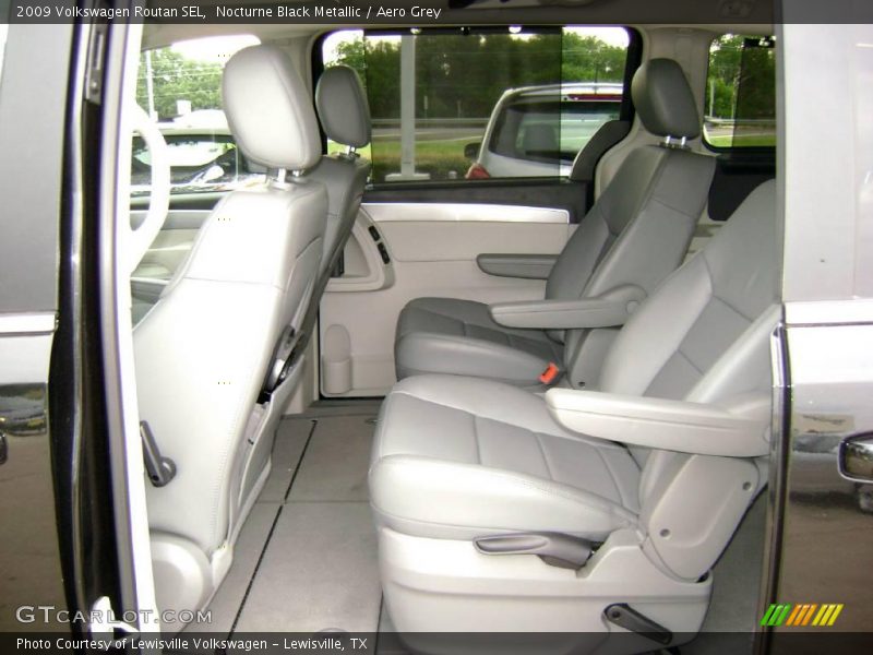 Nocturne Black Metallic / Aero Grey 2009 Volkswagen Routan SEL