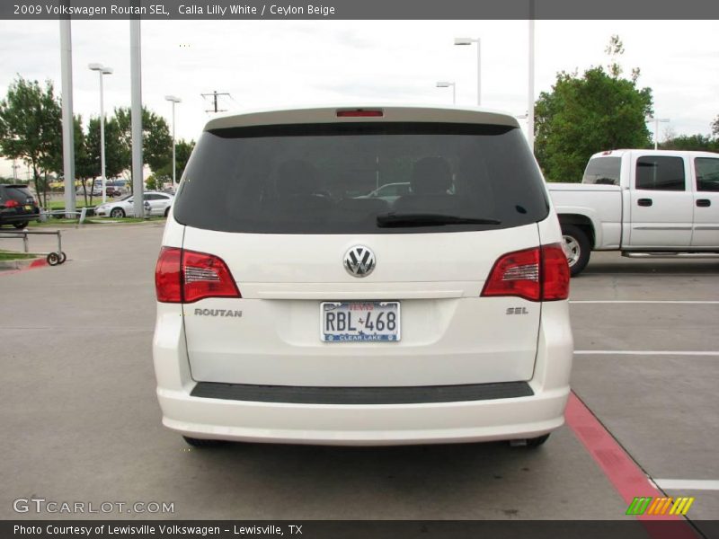 Calla Lilly White / Ceylon Beige 2009 Volkswagen Routan SEL